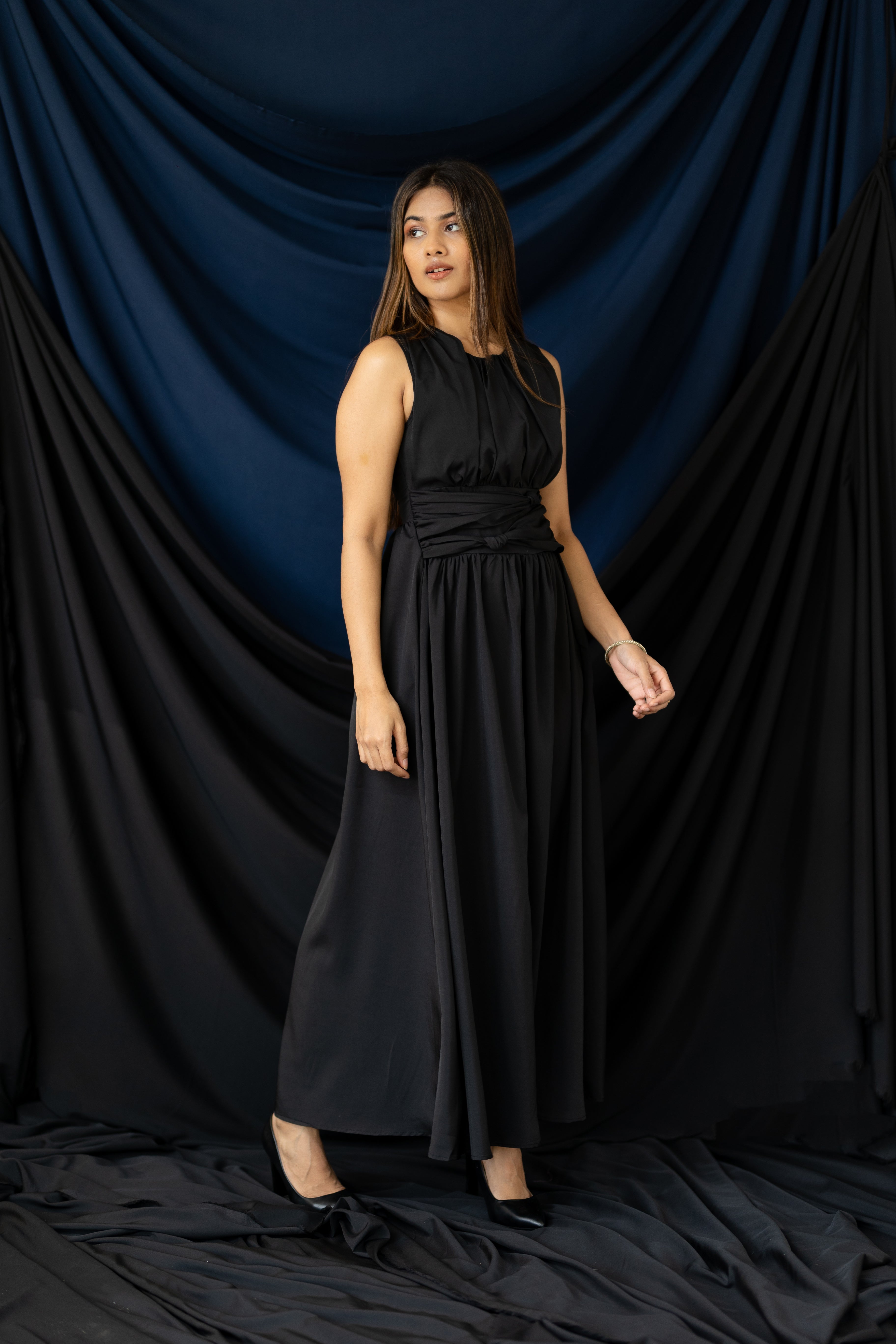 Front Knot Maxi Dress - Black